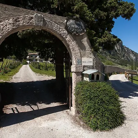 Maso Lizzone Bed & Breakfast 3*